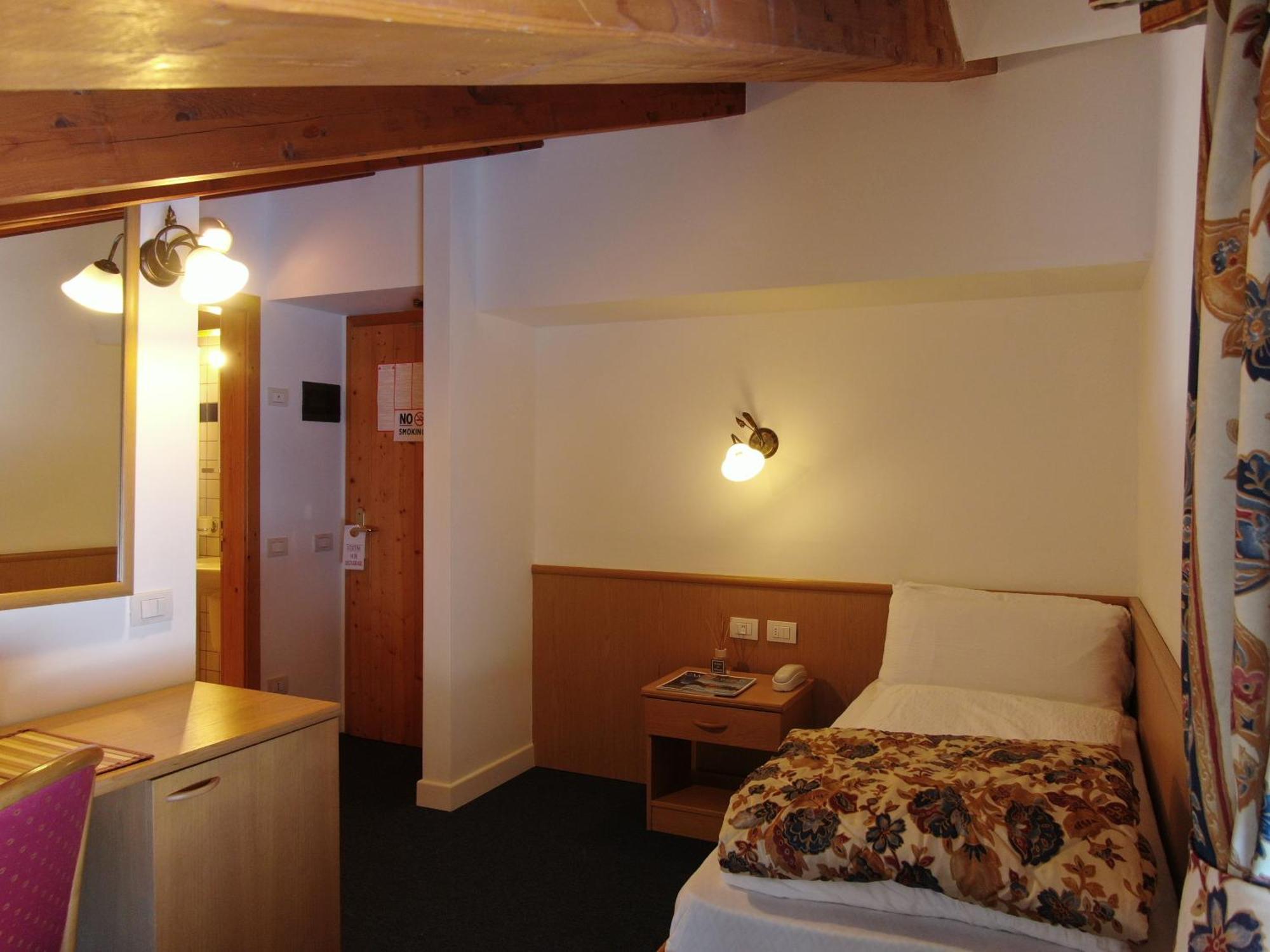Hotel Fortini Madonna di Campiglio Bagian luar foto