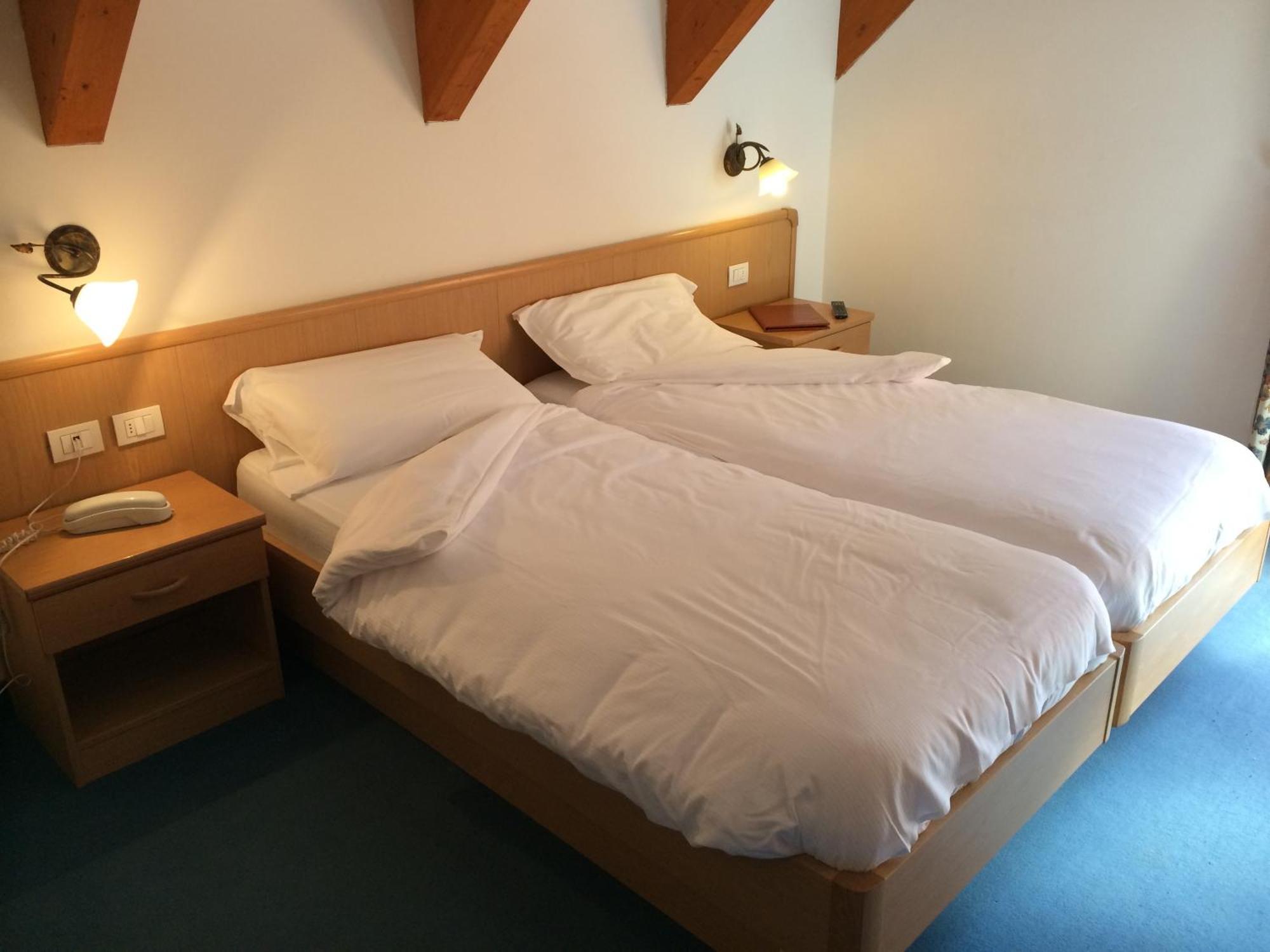Hotel Fortini Madonna di Campiglio Bagian luar foto
