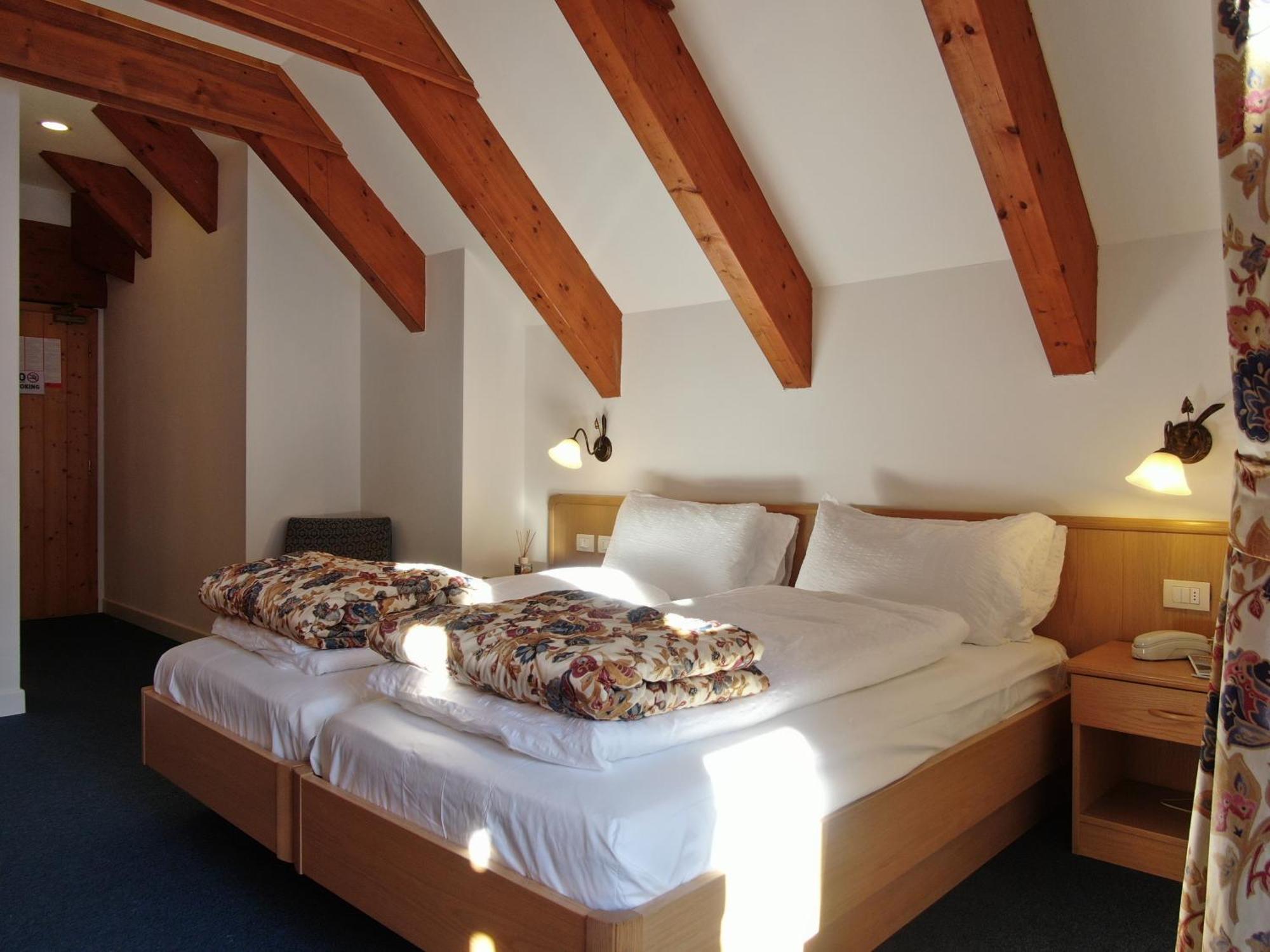 Hotel Fortini Madonna di Campiglio Bagian luar foto