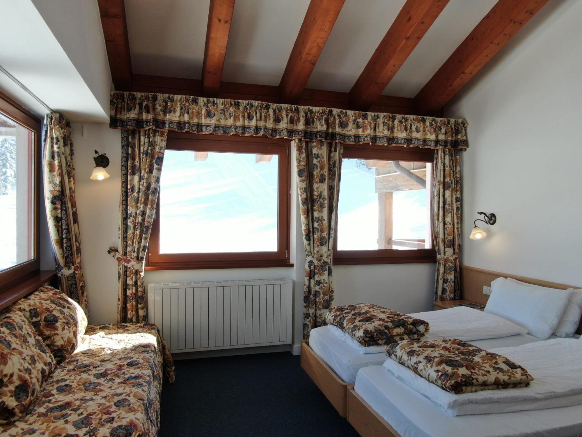 Hotel Fortini Madonna di Campiglio Bagian luar foto