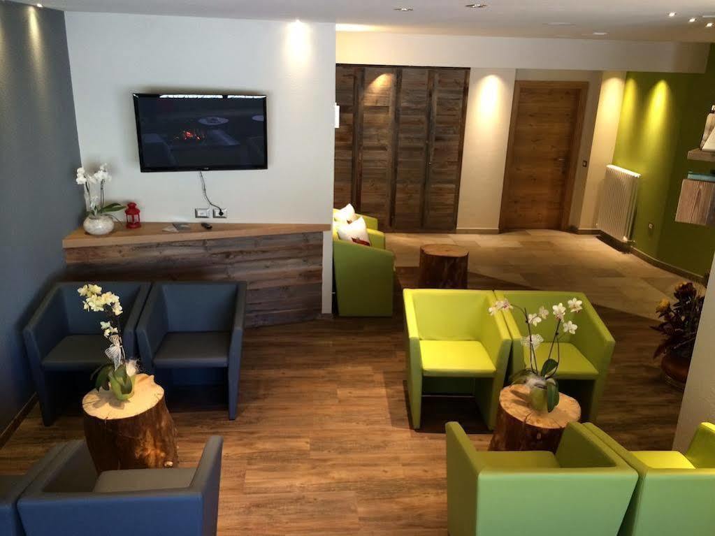 Hotel Fortini Madonna di Campiglio Bagian luar foto